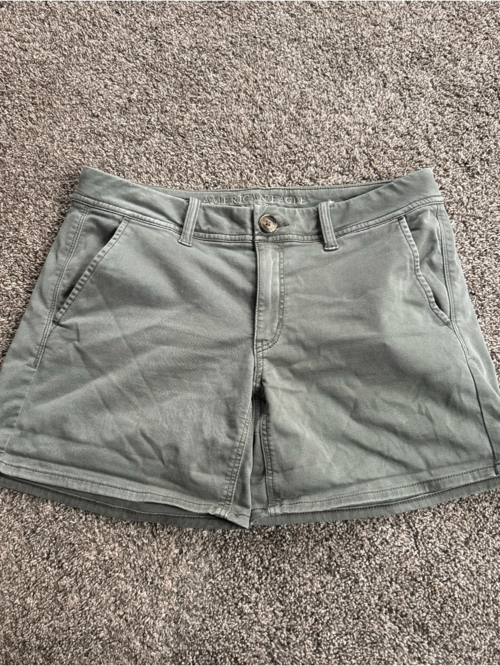 American Eagle Outfitters Olive Green Women’s Size 6 Super Stretch X Midi Shorts